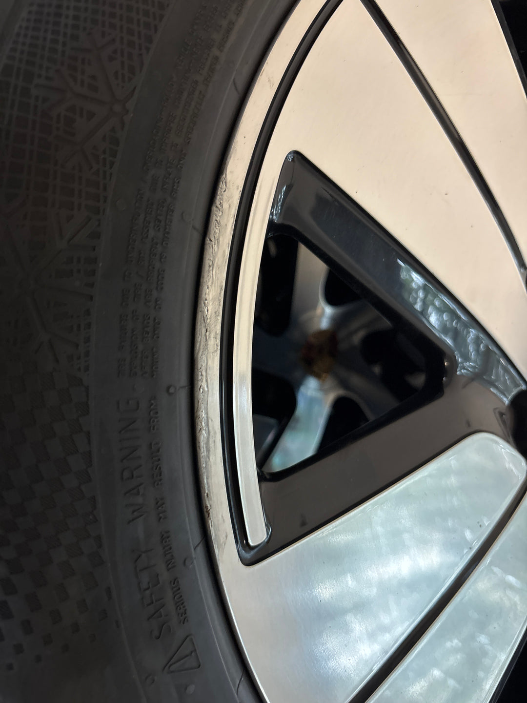 Porsche Taycan J1 II 19 Zoll Aero Winterräder Conti DOT2025/24 NUR 300KM