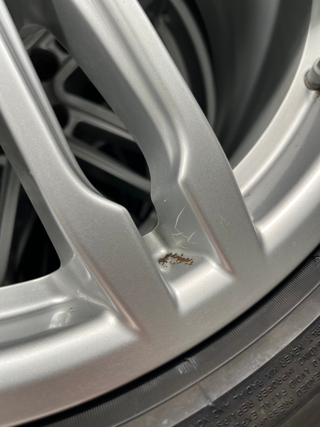 Porsche Macan III 19 Zoll Winter Räder Pirelli DOT2022 6,5mm TOP