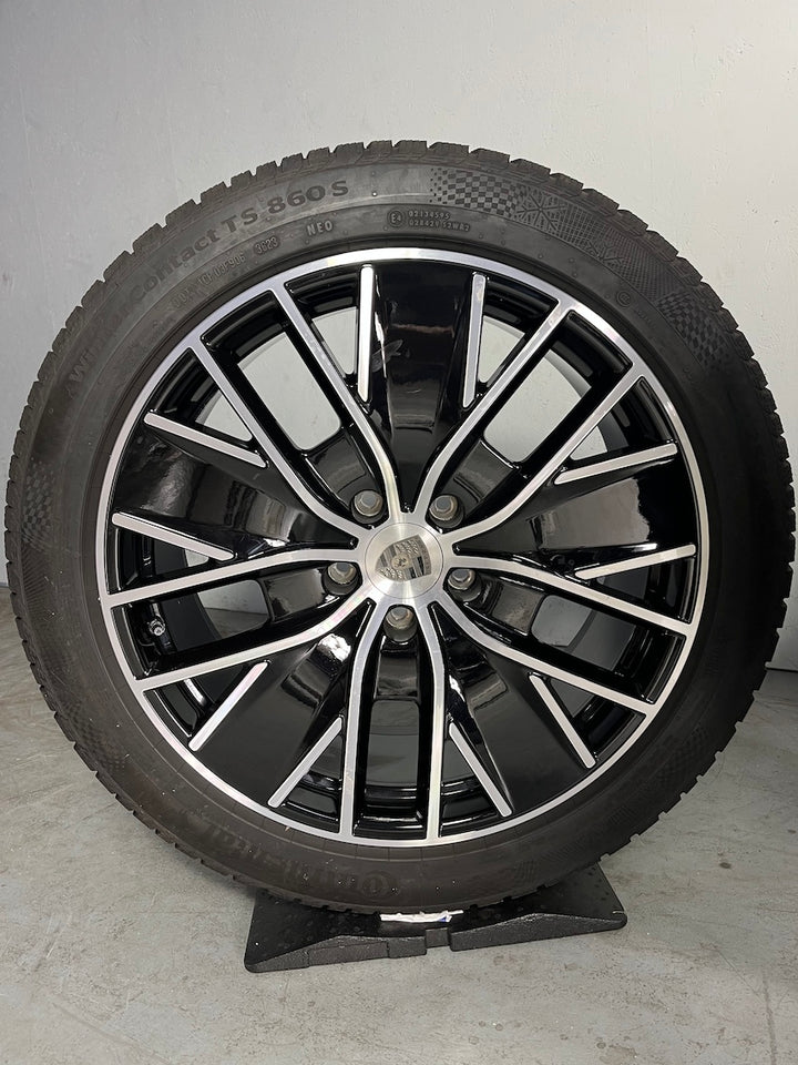 Porsche Macan IV Electric -25% 21 Zoll Design Winter Räder NUR 1200Km Conti