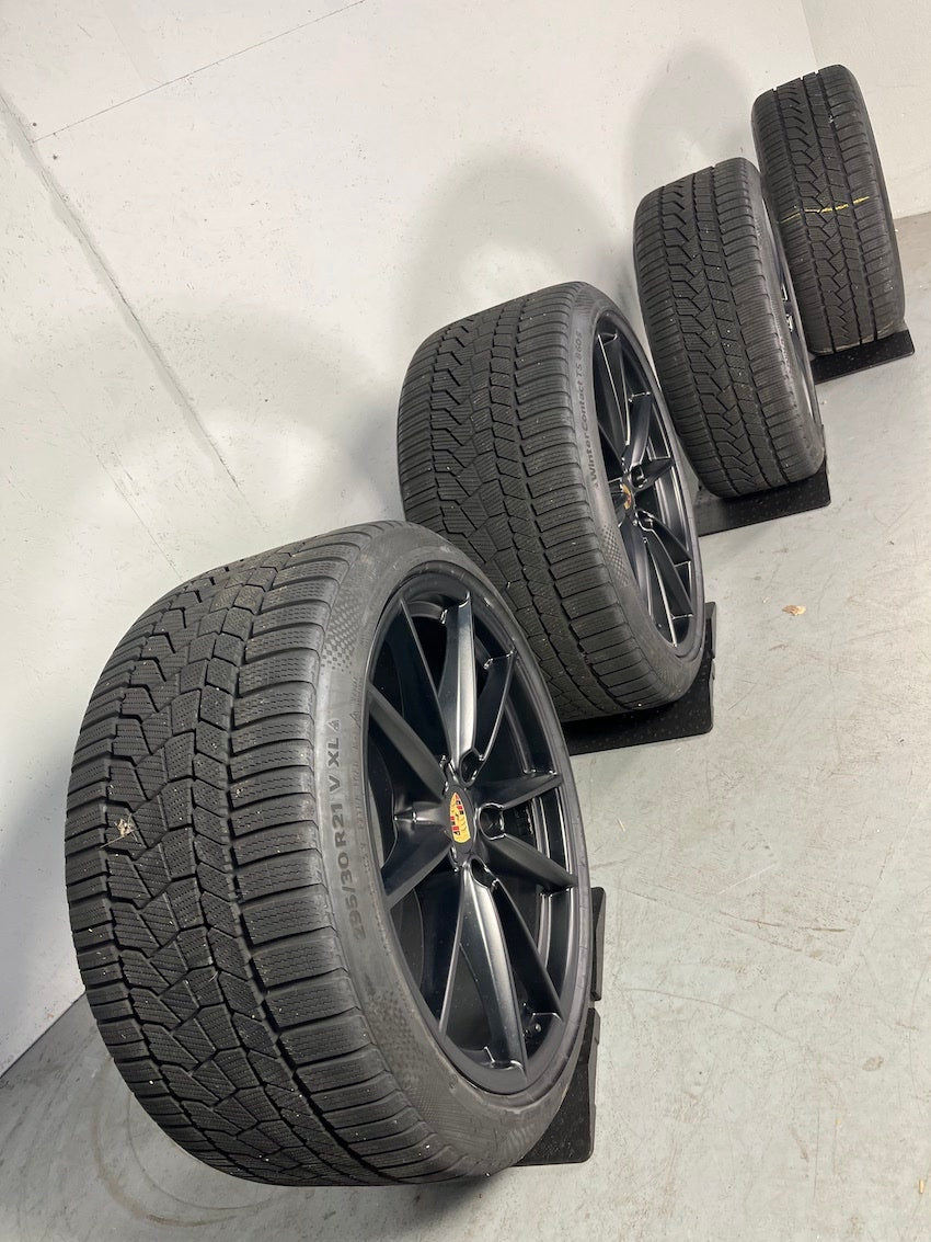 Porsche 992 20 21 Zoll Carrera S Winter Räder Conti 6,5+7,5mm DOT2020