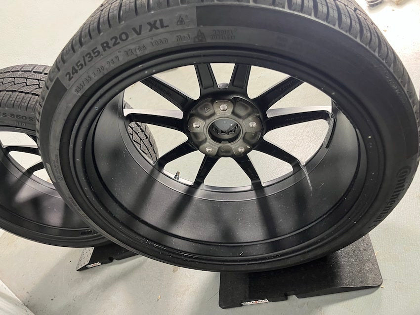 Porsche 992 20 21 Zoll Carrera S Winter Räder Conti 6,5+7,5mm DOT2020