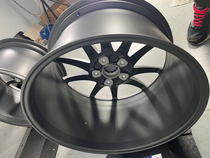 Porsche 992 20/21 Zoll Carrera S Felgen TITANGRAU SEIDENMATT NEU