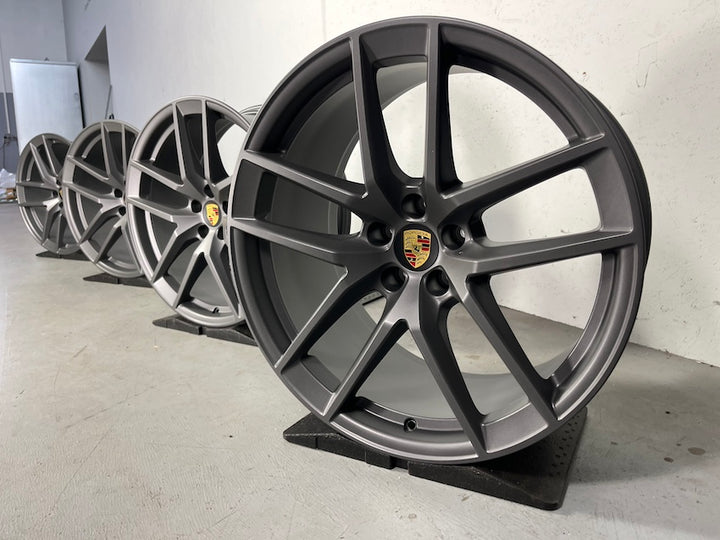 Porsche Macan III 20 Zoll Macan S Felgen TITANGRAU Winter Sommer Reifen NEU