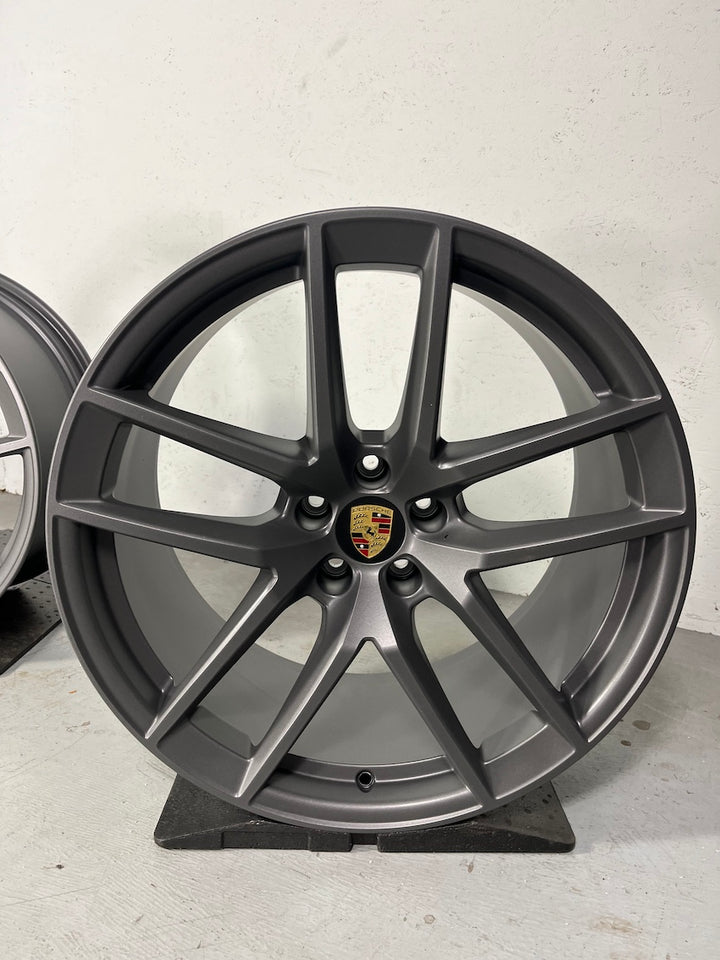 Porsche Macan III 20 Zoll Macan S Felgen TITANGRAU Winter Sommer Reifen NEU