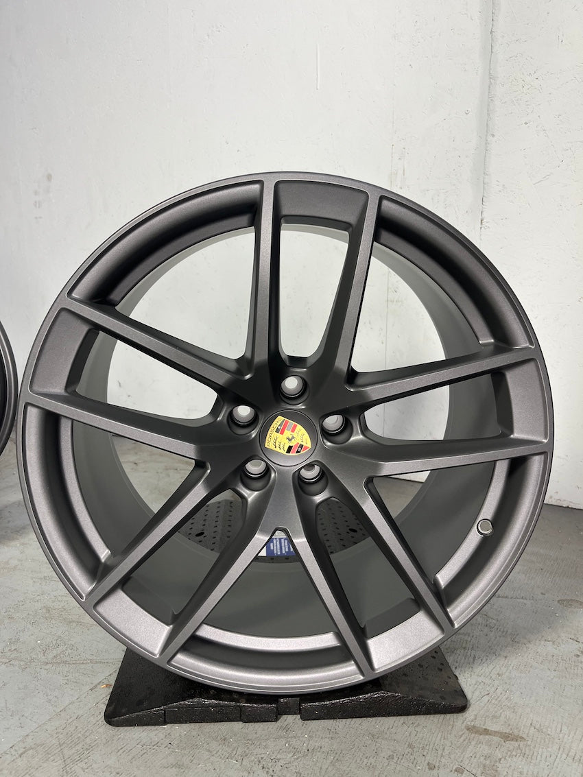 Porsche Macan III 20 Zoll Macan S Felgen TITANGRAU Winter Sommer Reifen NEU