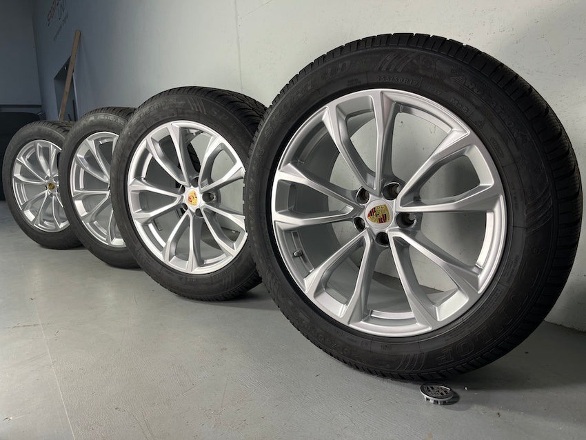 Porsche Macan III 19 Zoll Design Winter Räder Dunlop nur 900Km DOT2022
