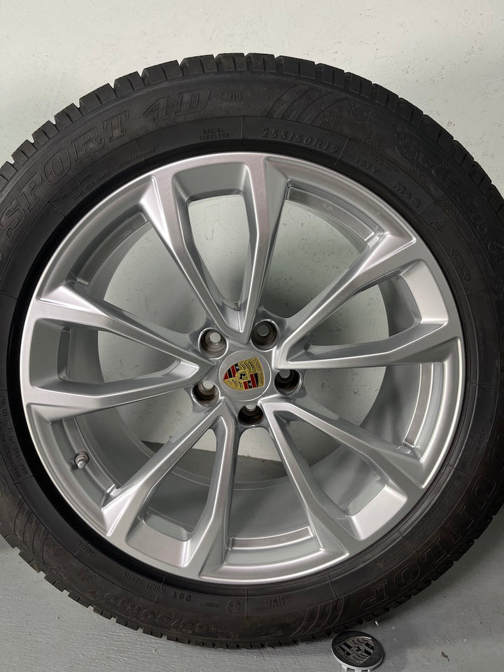 Porsche Macan III 19 Zoll Design Winter Räder Dunlop nur 900Km DOT2022