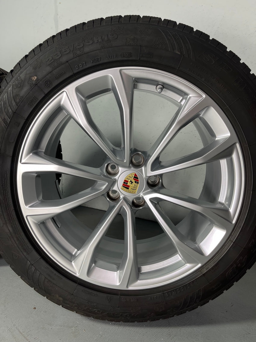 Porsche Macan III 19 Zoll Design Winter Räder Dunlop nur 900Km DOT2022
