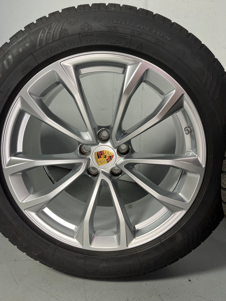 Porsche Macan III 19 Zoll Design Winter Räder Dunlop nur 900Km DOT2022