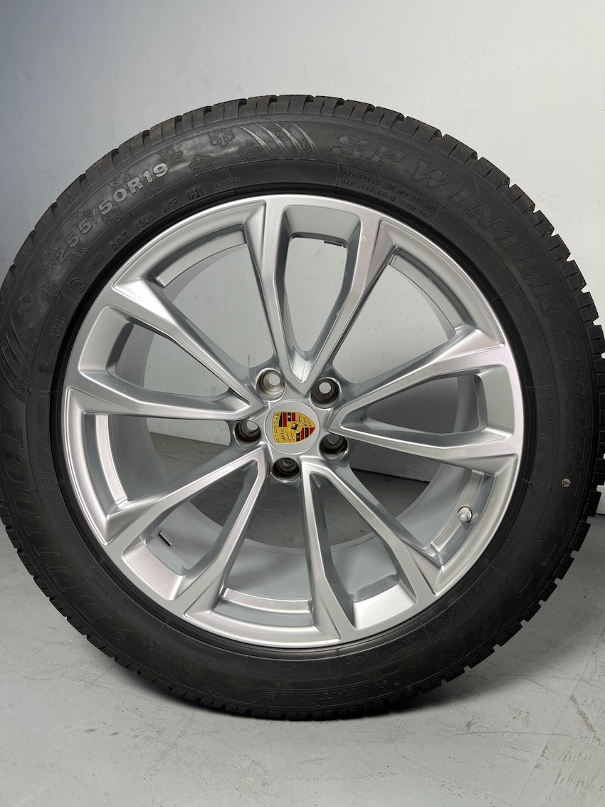 Porsche Macan III 19 Zoll Design Winter Räder Dunlop nur 900Km DOT2022