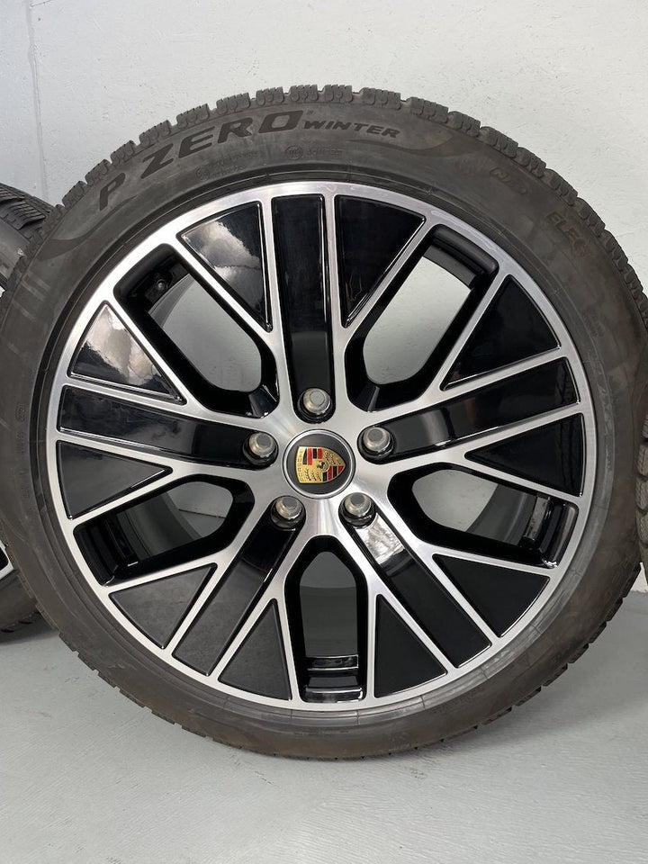 Porsche Taycan 20 Zoll TURBO AERO Winterräder Pirelli DOT2022 1800Km
