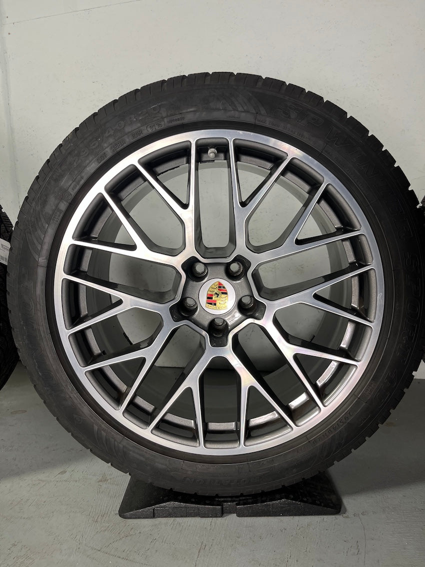 Porsche Macan 20 Zoll RS Spyder Winter Räder Dunlop Macan I+II