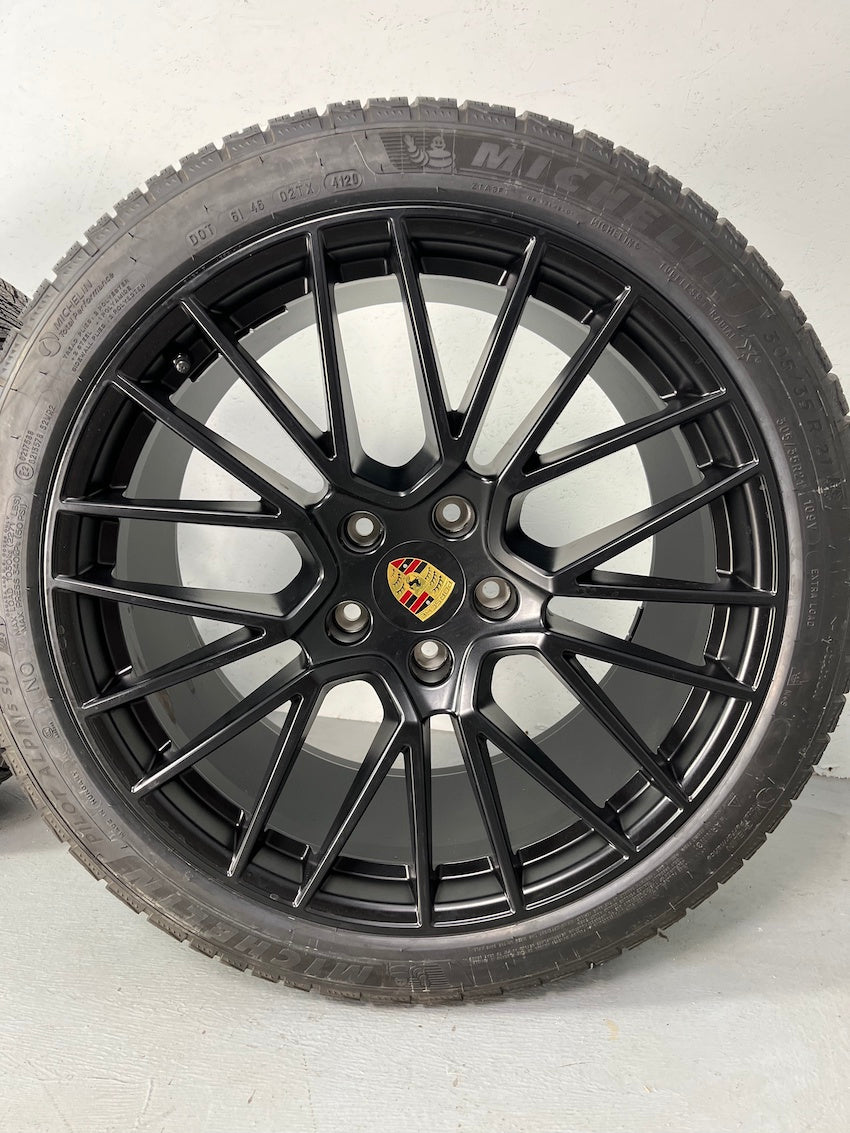 Porsche Cayenne E3 COUPE 9Y0 21 Zoll RS Spyder Winter Räder Michelin DOT2022