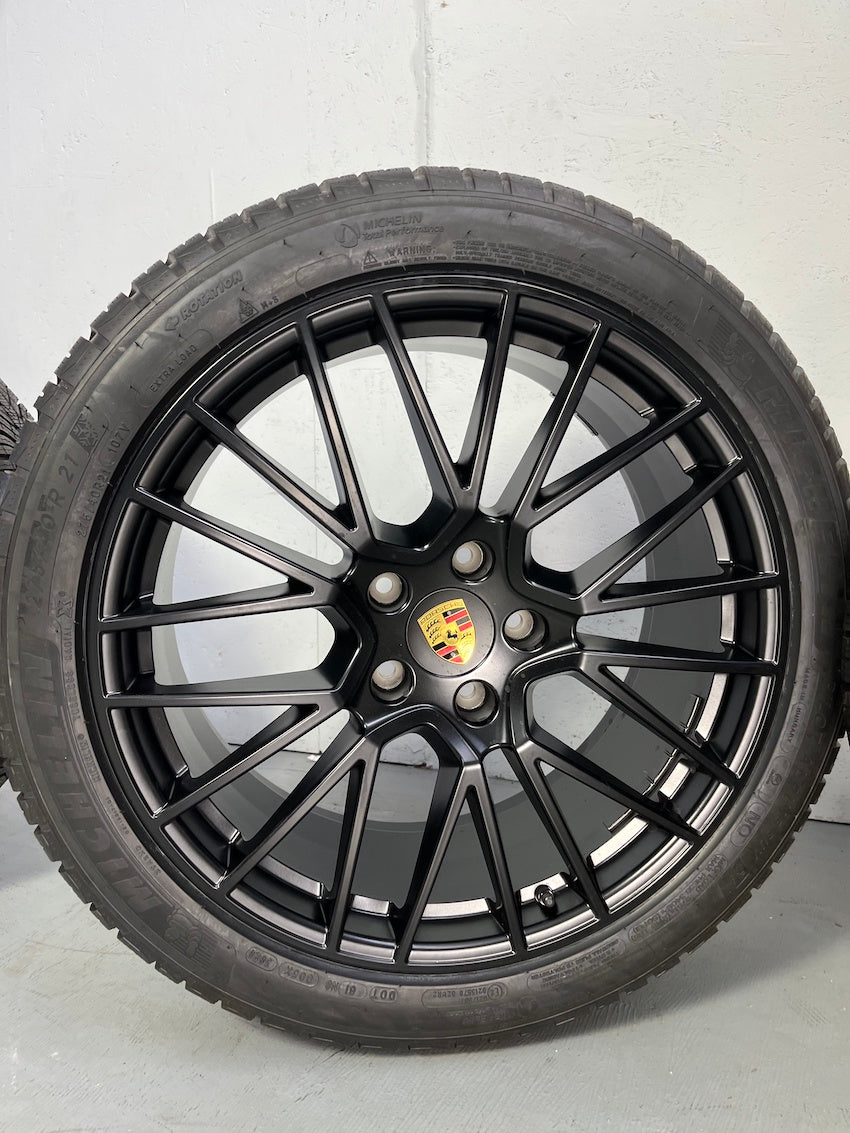 Porsche Cayenne E3 COUPE 9Y0 21 Zoll RS Spyder Winter Räder Michelin DOT2022