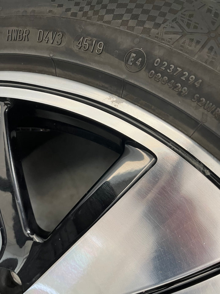 Porsche Taycan 19 Zoll Aero Winterräder Continental MwSt.awb.