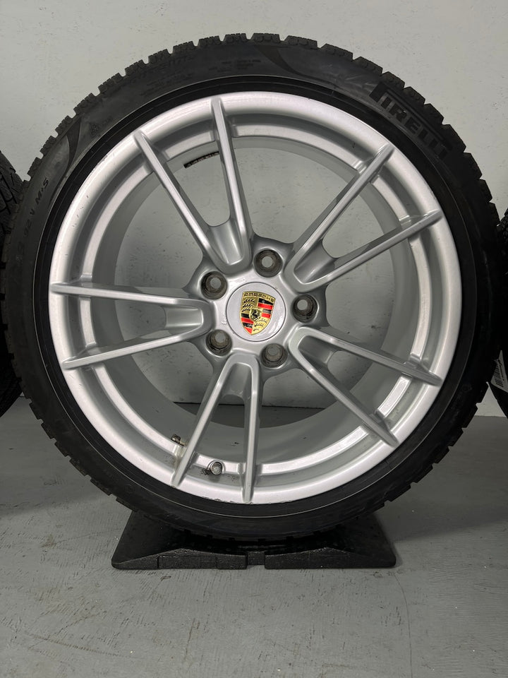 Porsche 992.2 19 20 Zoll Carrera Winter Räder DOT2024 Pirelli 7mm TOP