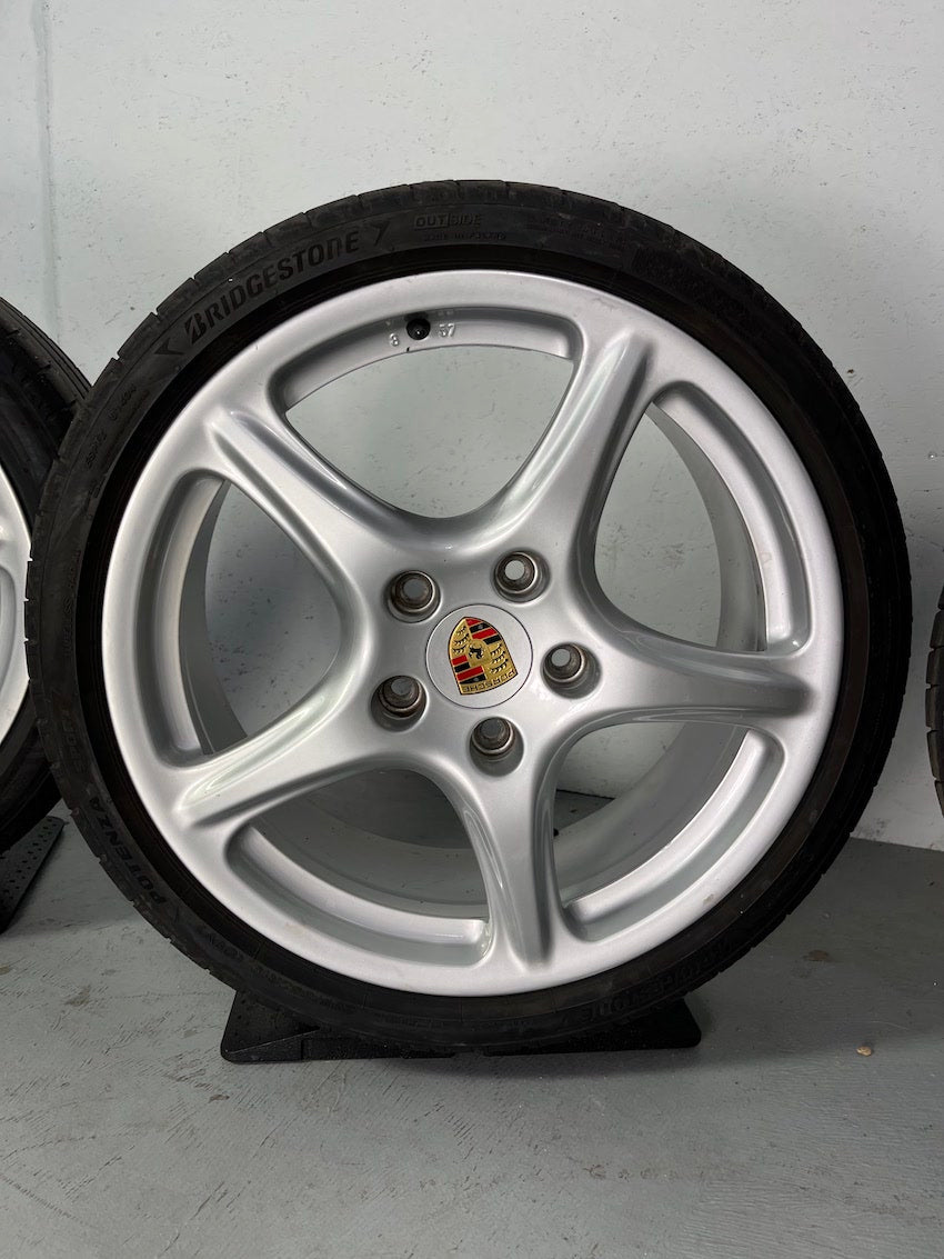 Porsche Boxster 987 19 Zoll Carrera Classic Sommer Räder DOT 2021/22