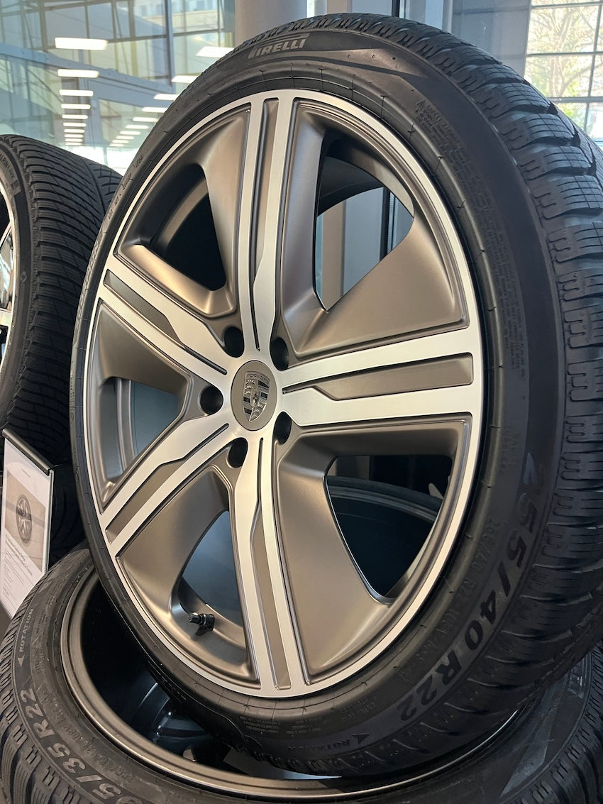 Porsche Macan Electric EV 22 Zoll Exclusive Design Winter Räder NEU TURBONIT -20%