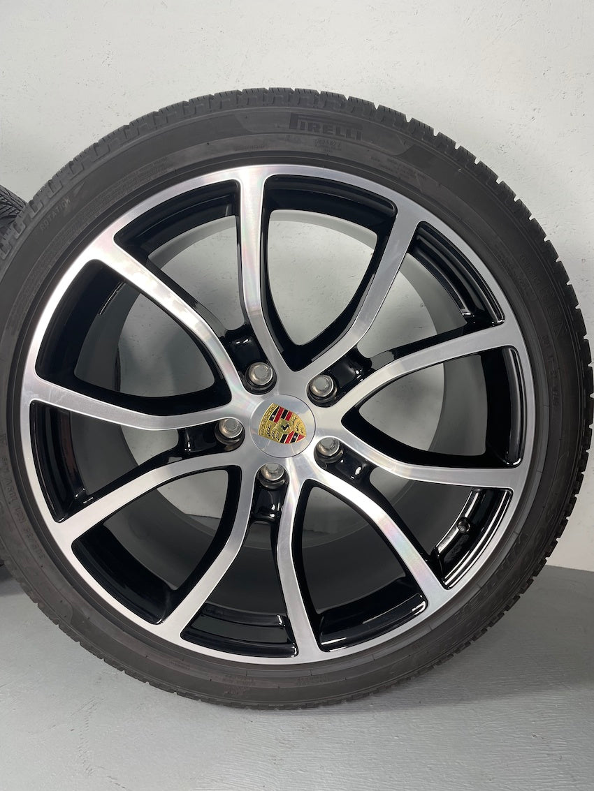 Porsche Cayenne E3 21 Zoll Exclusive Design 9y0 Winter Räder Pirelli NEU 2022