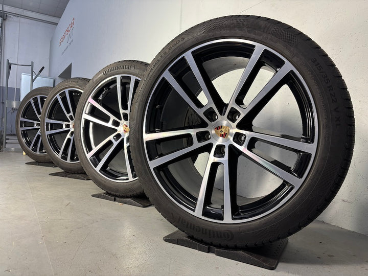 Porsche Cayenne Coupe E3 II 22 Zoll Sport Design Winter Continental 2024