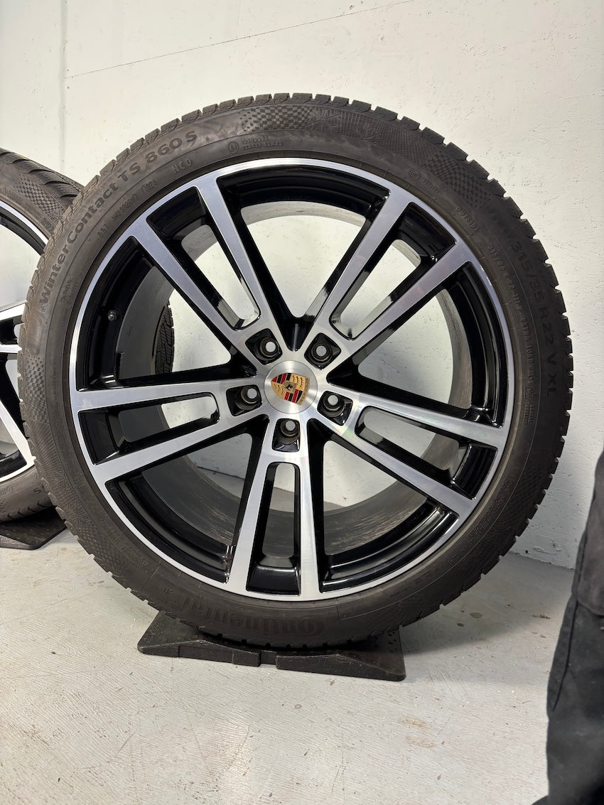 Porsche Cayenne Coupe E3 II 22 Zoll Sport Design Winter Continental 2024