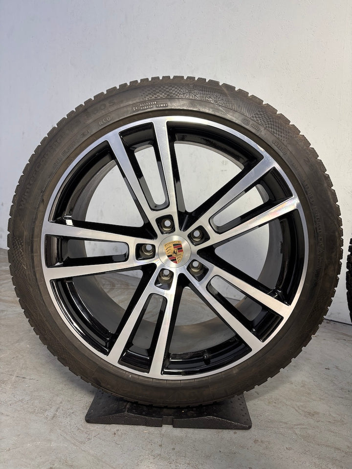 Porsche Cayenne Coupe E3 II 22 Zoll Sport Design Winter Continental 2024