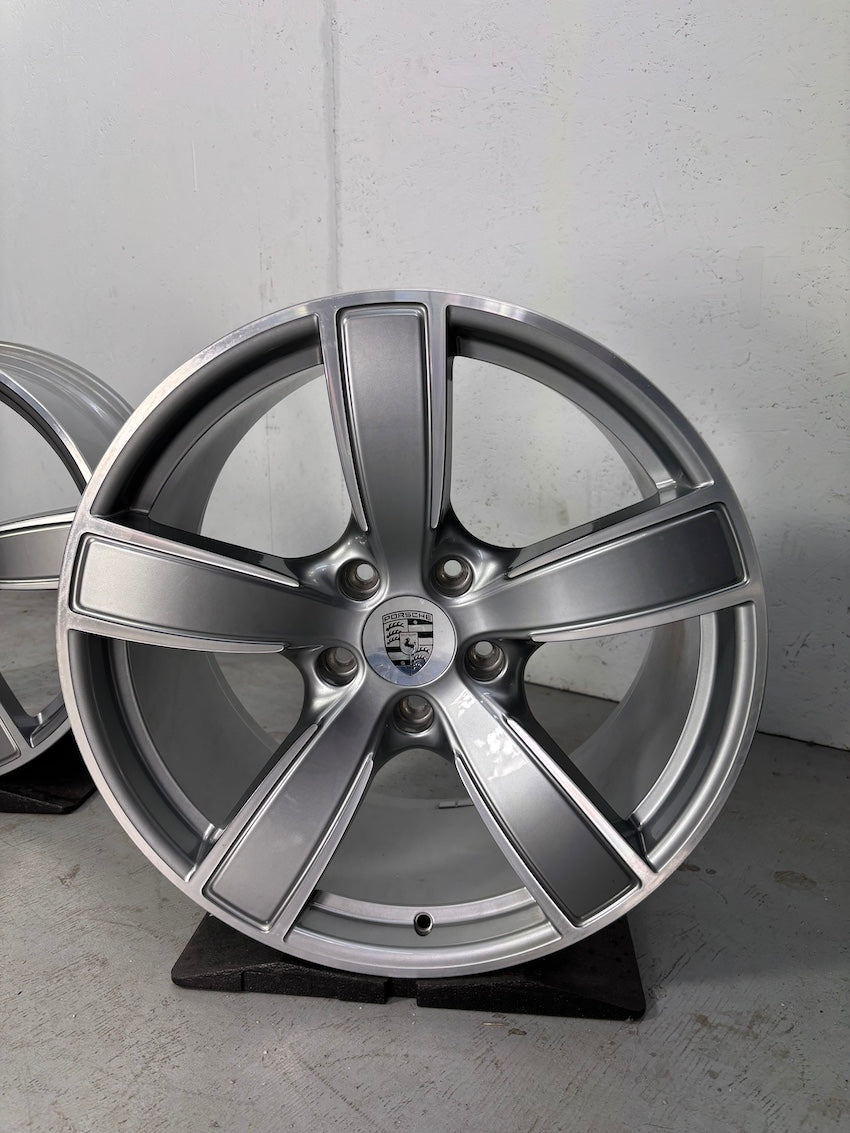Porsche Boxster 20 Zoll 718 982 Cayman Carrera Sport Felgen GT-silber