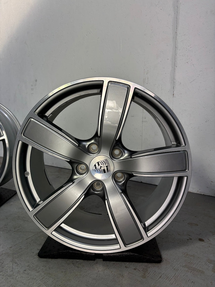 Porsche Boxster 20 Zoll 718 982 Cayman Carrera Sport Felgen GT-silber