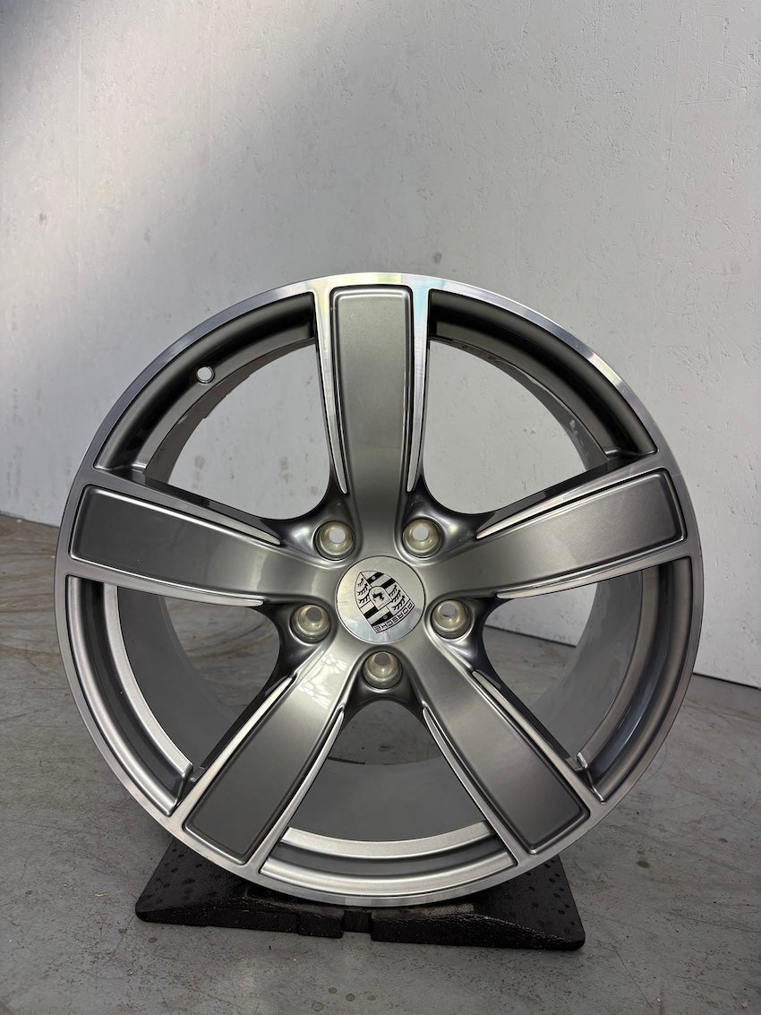 Porsche Boxster 20 Zoll 718 982 Cayman Carrera Sport Felgen GT-silber