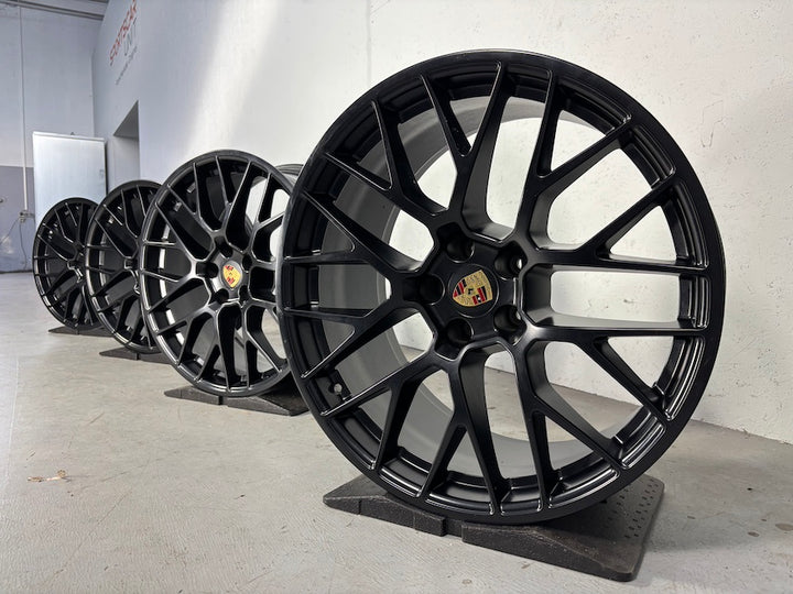 Porsche Macan I + II 20 Zoll RS Spyder GTS Felgen mattschwarz Originallack
