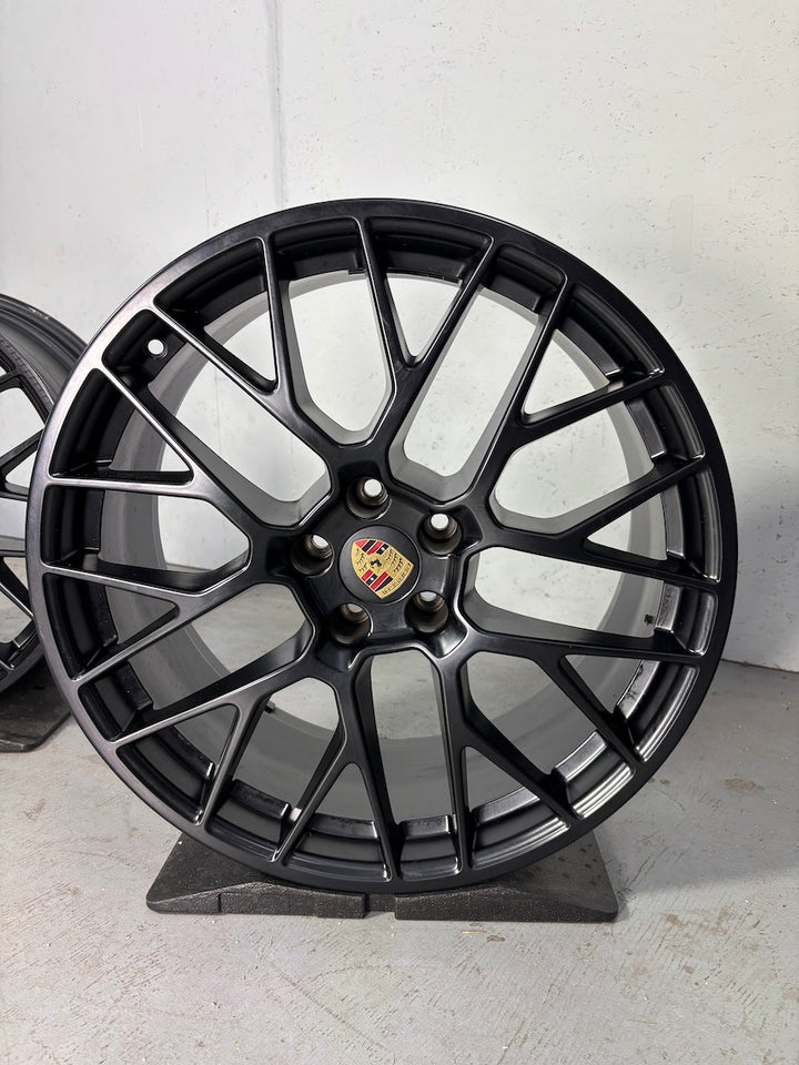 Porsche Macan I + II 20 Zoll RS Spyder GTS Felgen mattschwarz Originallack