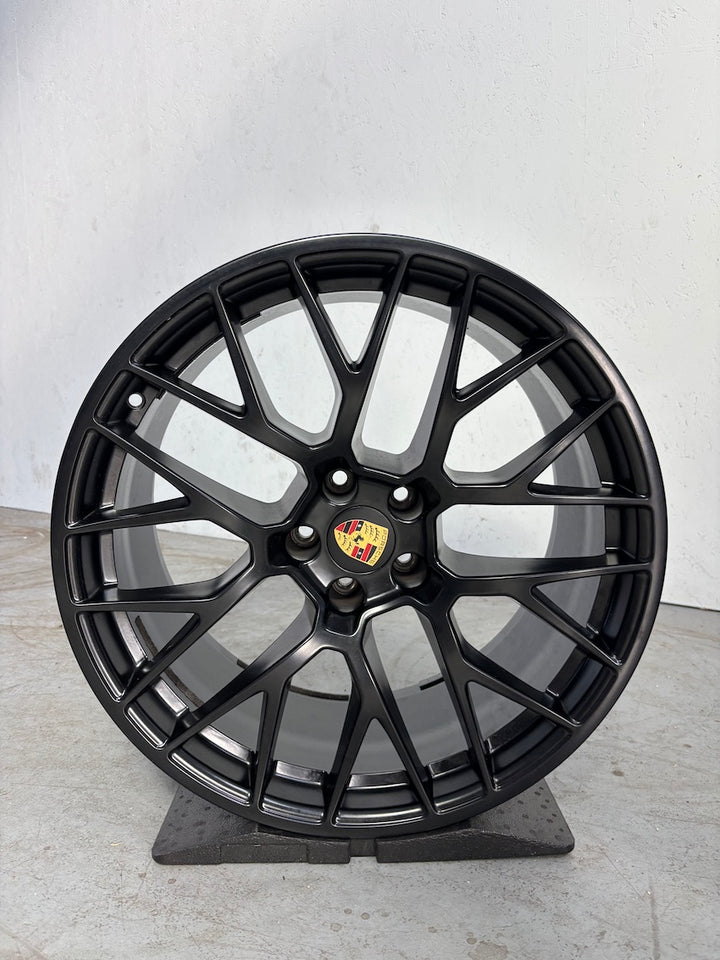 Porsche Macan I + II 20 Zoll RS Spyder GTS Felgen mattschwarz Originallack