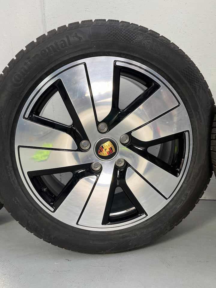 Porsche Taycan J1 19 Zoll Aero Winterräder Continental DOT2021