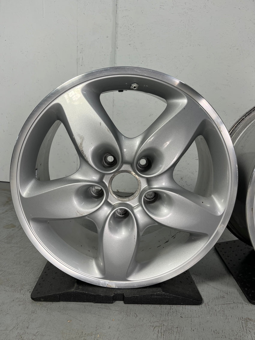 Porsche Cayenne 18 Zoll Turbo Felgen 955 957 E1 8J x 18 ET57