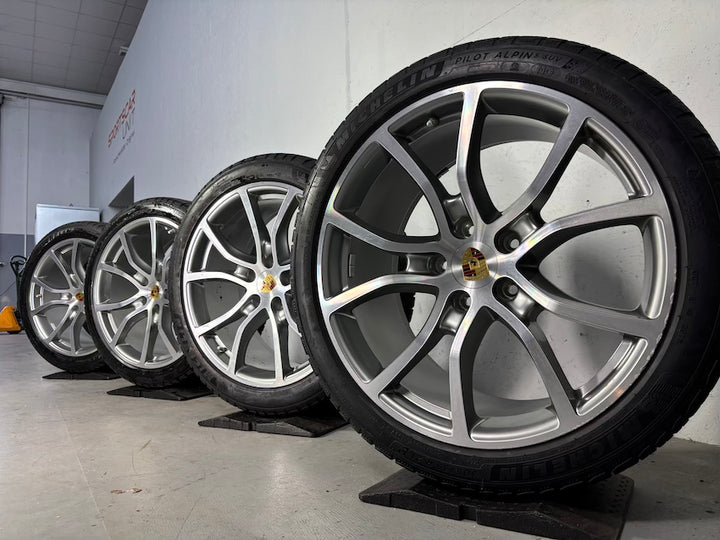 Porsche Cayenne E3 21 Zoll Exclusive Design Winter Räder Michelin TOP