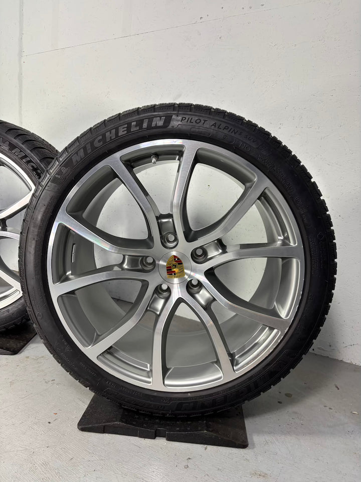 Porsche Cayenne E3 21 Zoll Exclusive Design Winter Räder Michelin TOP