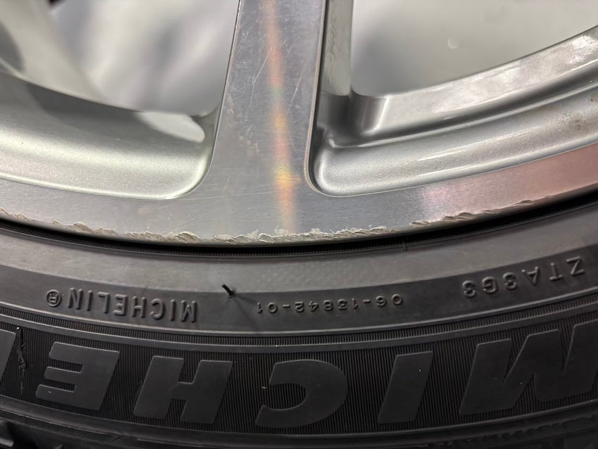 Porsche Cayenne E3 21 Zoll Exclusive Design Winter Räder Michelin TOP
