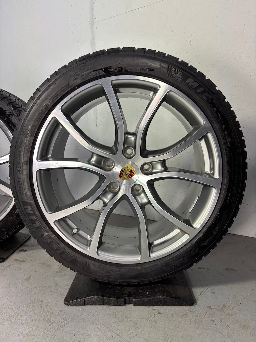 Porsche Cayenne E3 21 Zoll Exclusive Design Winter Räder Michelin TOP