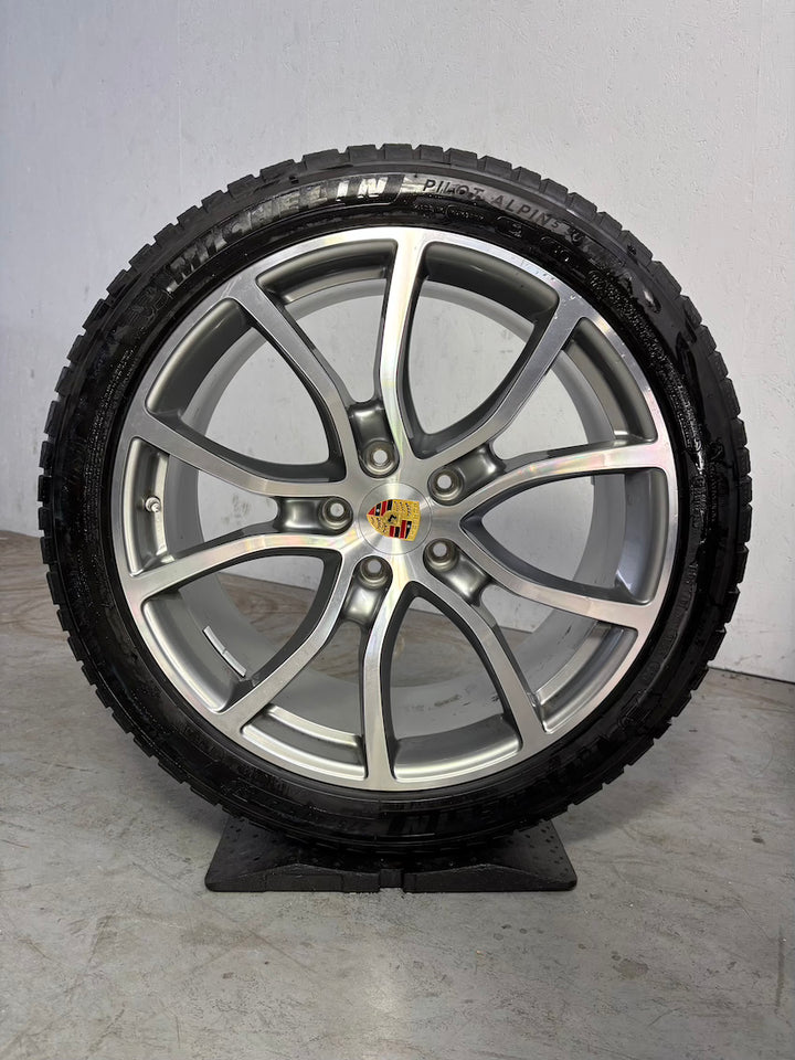 Porsche Cayenne E3 21 Zoll Exclusive Design Winter Räder Michelin TOP