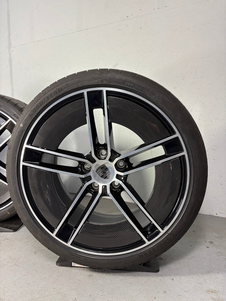 Porsche Taycan J1 II 21 Zoll Exclusive Design Sommer mit Carbonblades NEU