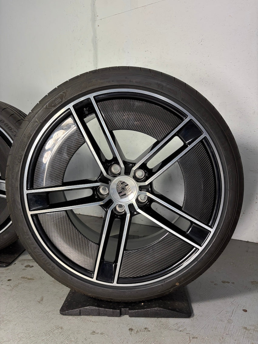 Porsche Taycan J1 II 21 Zoll Exclusive Design Sommer mit Carbonblades NEU