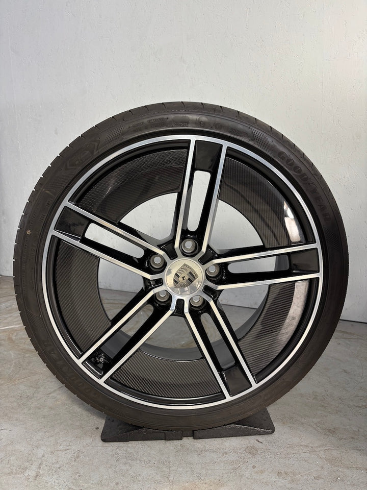 Porsche Taycan J1 II 21 Zoll Exclusive Design Sommer mit Carbonblades NEU