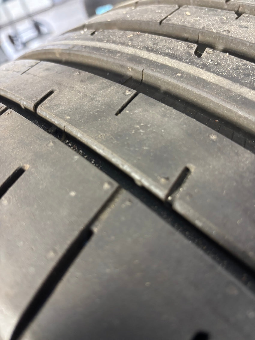 Porsche Taycan J1 II 21 Zoll Exclusive Design Sommer mit Carbonblades NEU