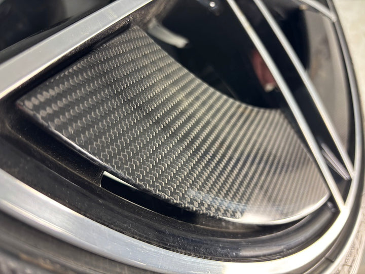 Porsche Taycan J1 II 21 Zoll Exclusive Design Sommer mit Carbonblades NEU