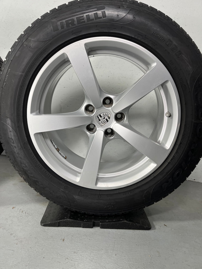 Porsche Macan I Macan II 18 Zoll Winter Räder Pirelli 6,5mm DOT2020