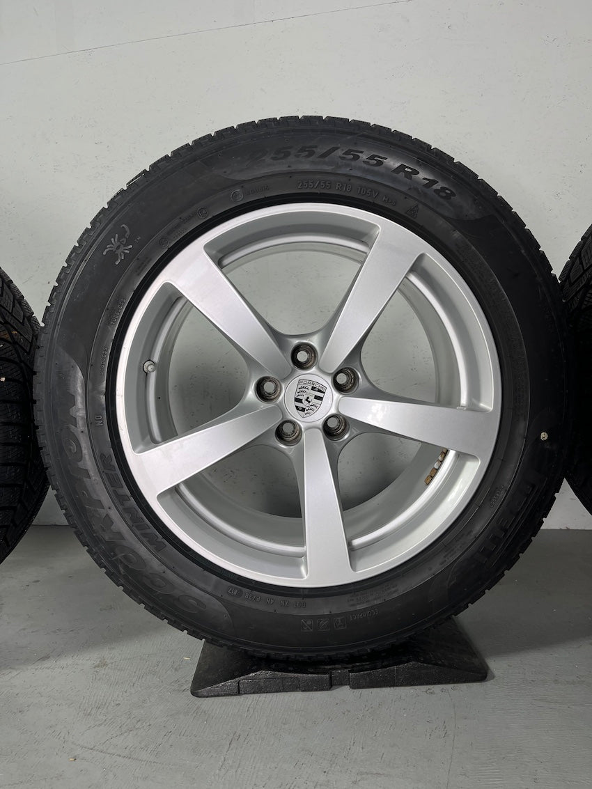 Porsche Macan I Macan II 18 Zoll Winter Räder Pirelli 6,5mm DOT2020