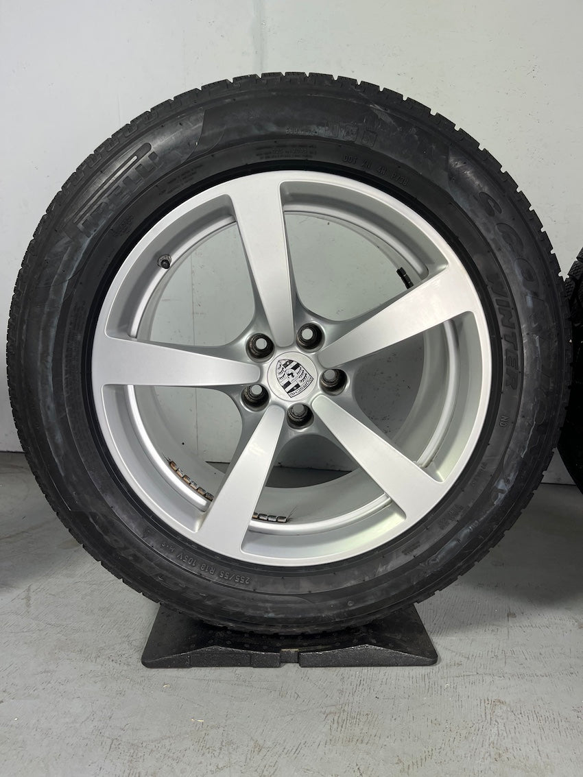 Porsche Macan I Macan II 18 Zoll Winter Räder Pirelli 6,5mm DOT2020