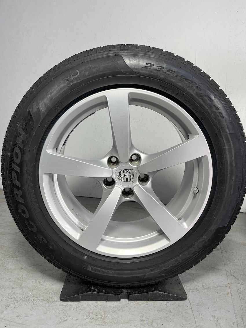 Porsche Macan I Macan II 18 Zoll Winter Räder Pirelli 6,5mm DOT2020