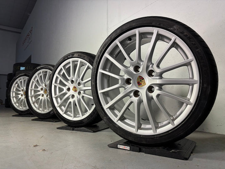 Porsche 997 19 Zoll Sport Design Felgen C2 S Heckantrieb Pirelli Sommer