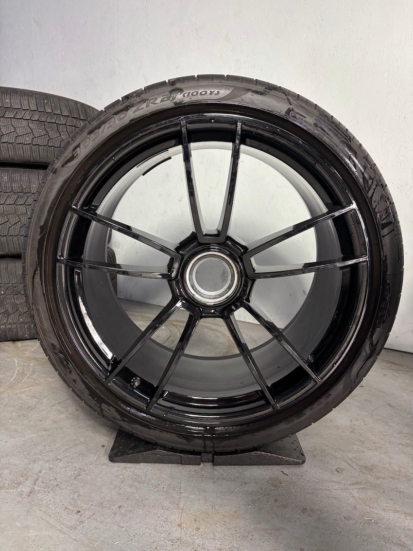 Porsche 992 20 21 Zoll GTS Sommer Räder GLANZSCHWARZ INDIVIDUAL